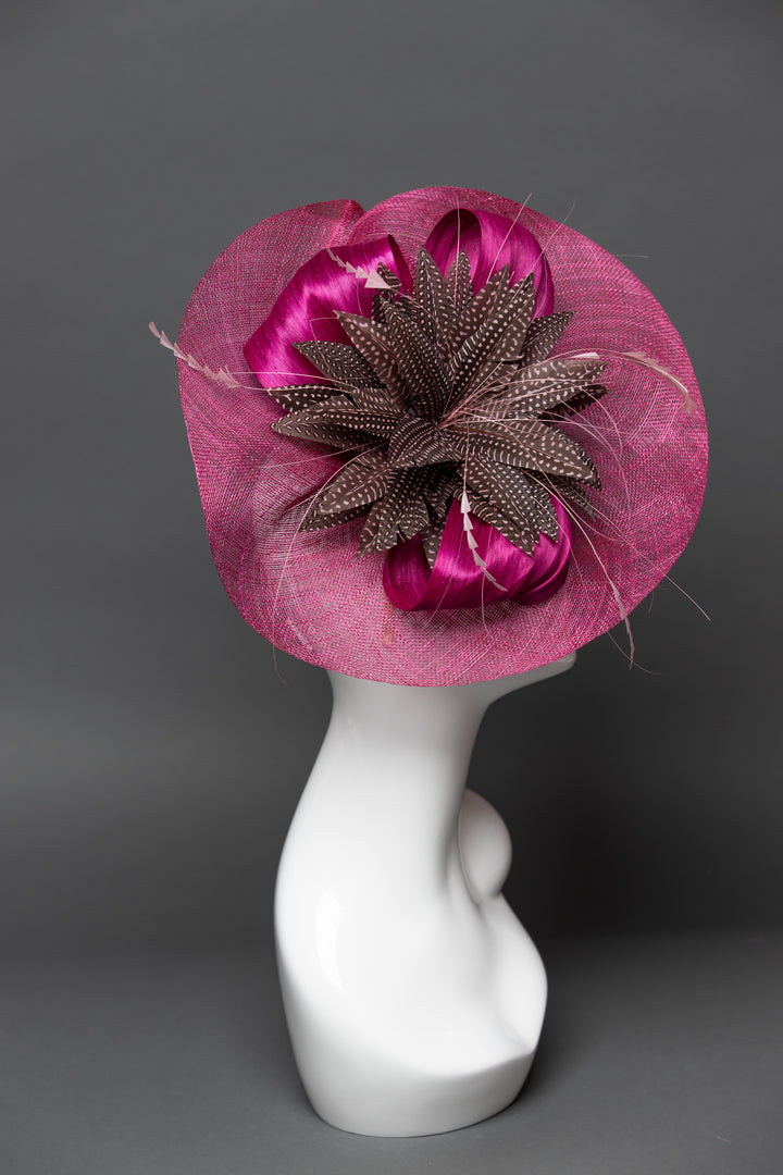 THG3390 - The Hat Girls