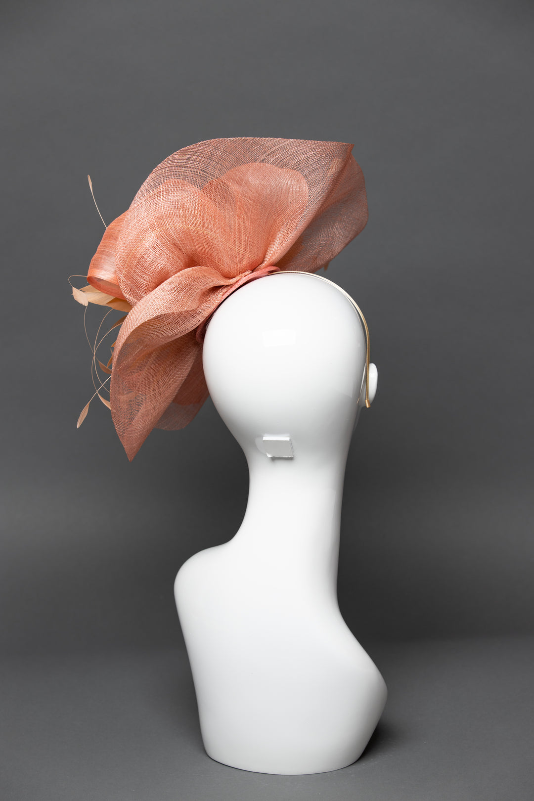 THG3392 - The Hat Girls