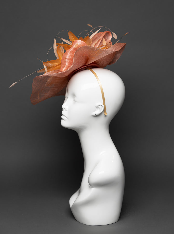 THG3392 - The Hat Girls