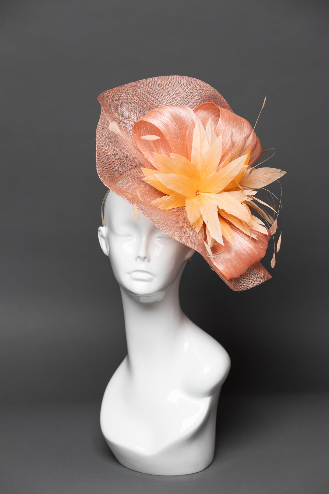 THG3392 - The Hat Girls