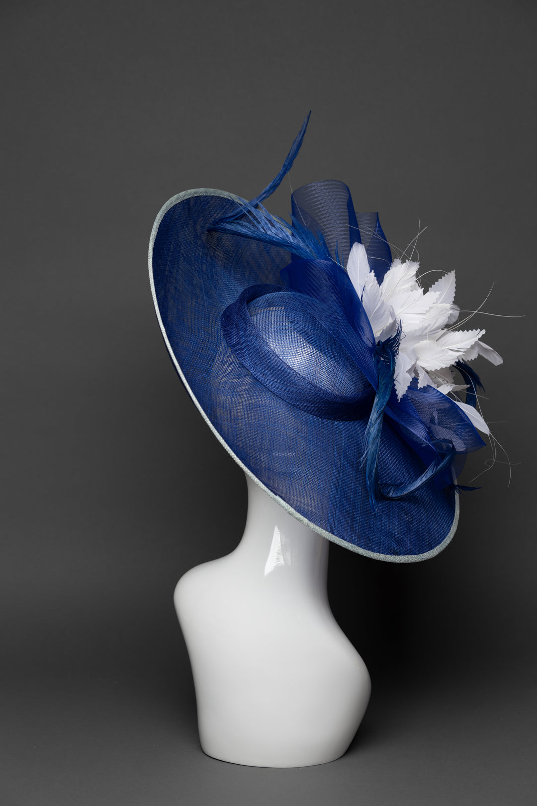 THG3397 - The Hat Girls