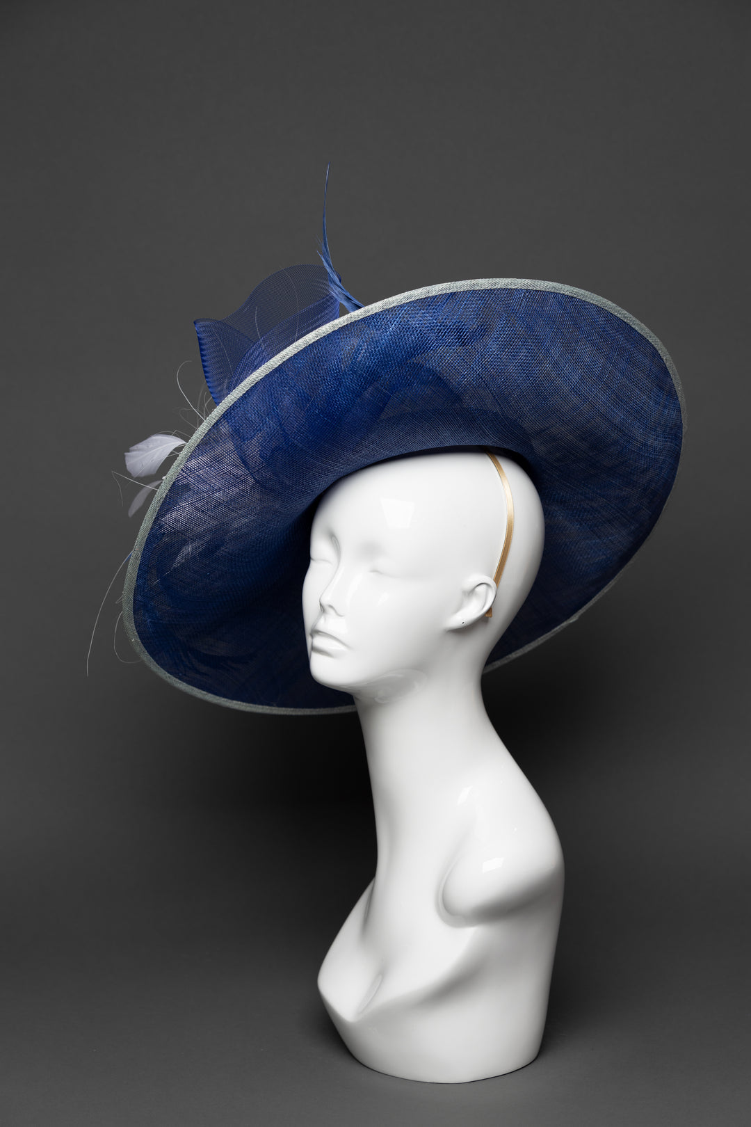 THG3397 - The Hat Girls