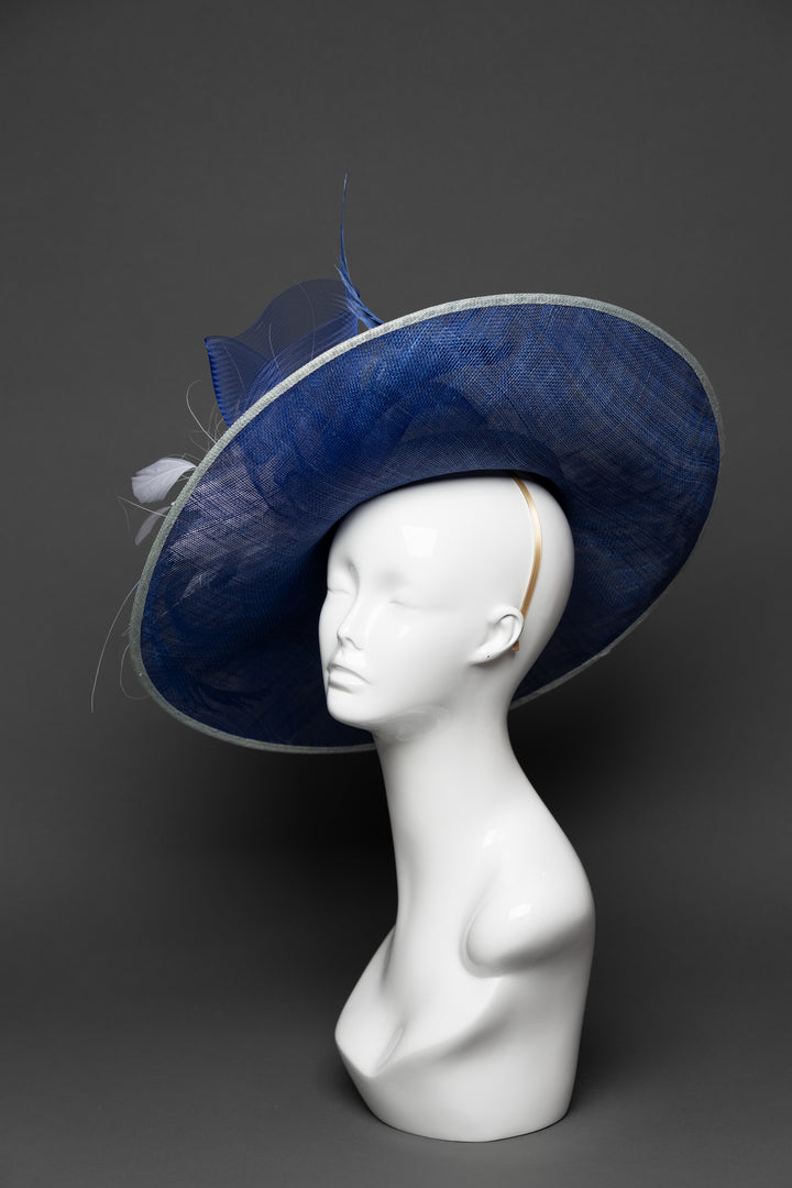 THG3397 - The Hat Girls