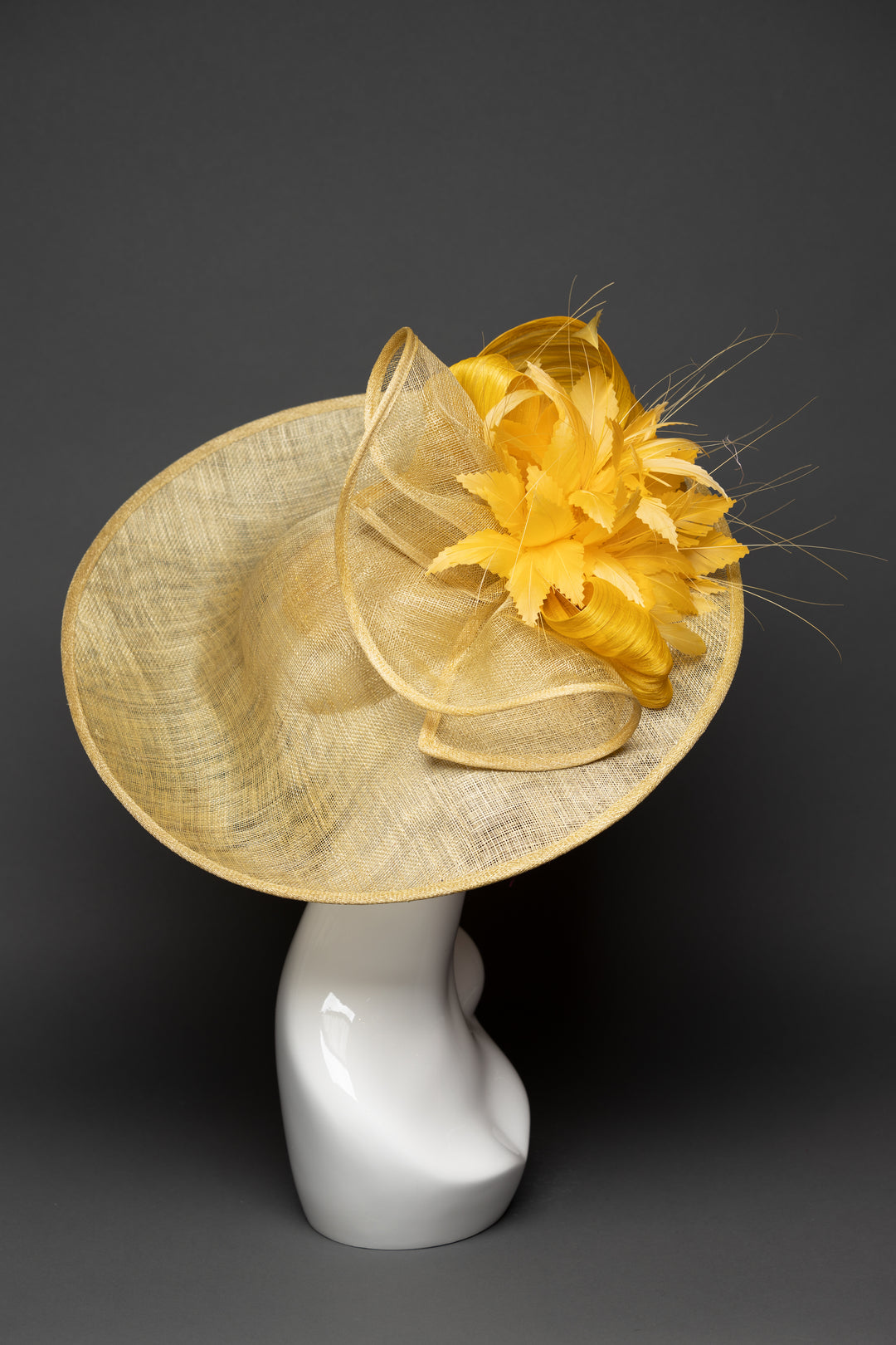 THG3398 - The Hat Girls