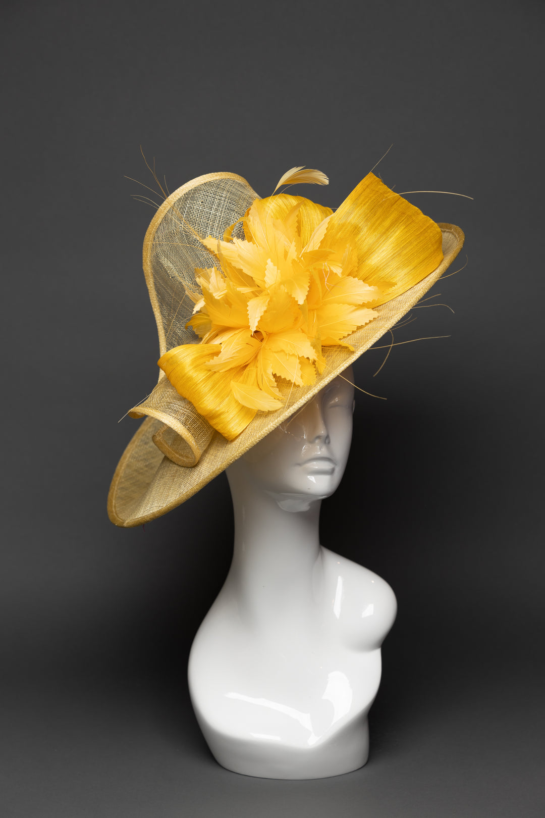 THG3398 - The Hat Girls