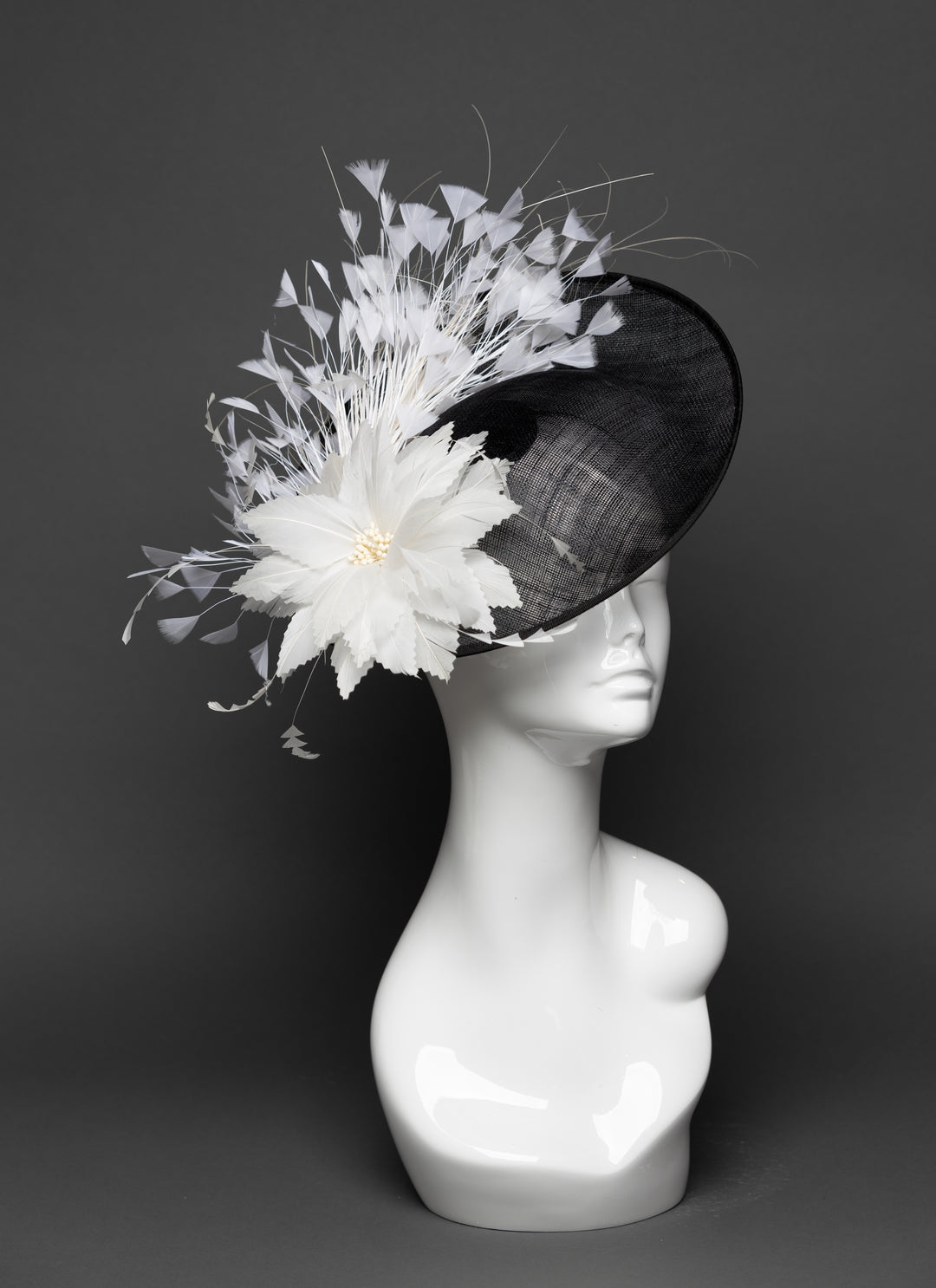 THG3406 - The Hat Girls