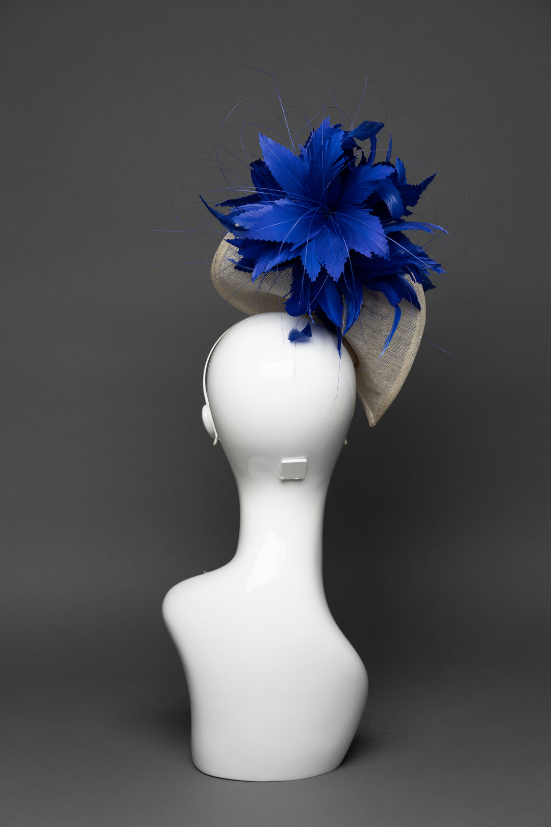 THG3409 - The Hat Girls