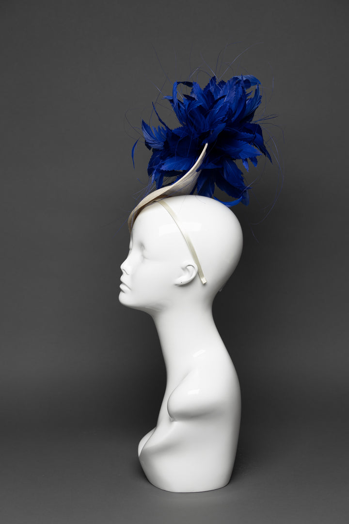 THG3409 - The Hat Girls