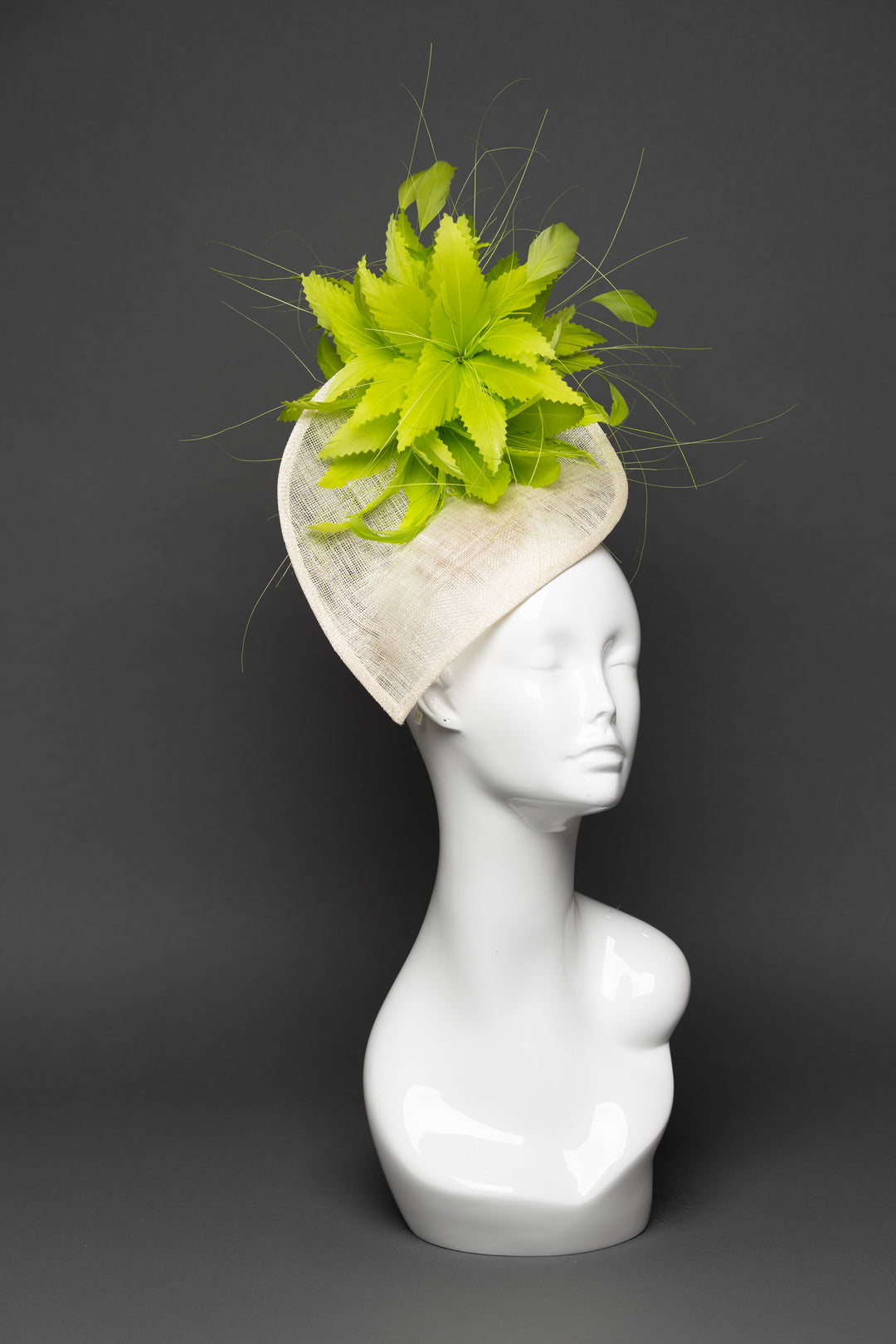 THG3411 - The Hat Girls