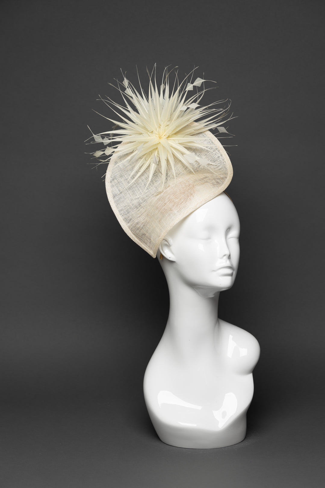 THG3413 - The Hat Girls