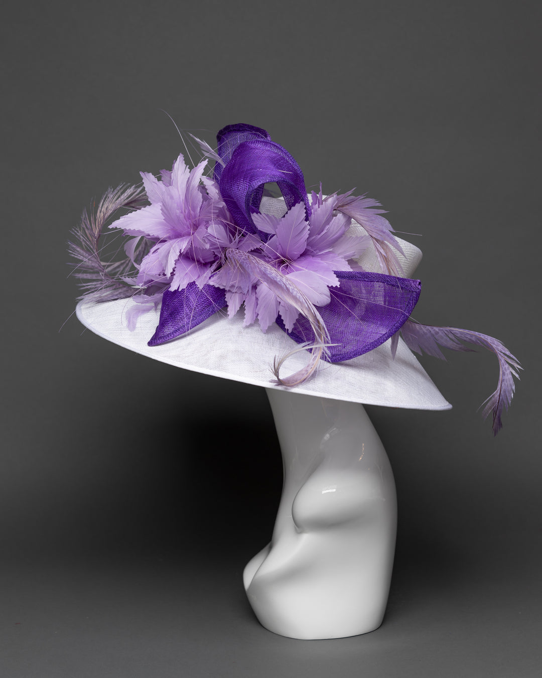 THG3419 - The Hat Girls