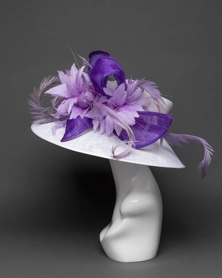 THG3419 - The Hat Girls