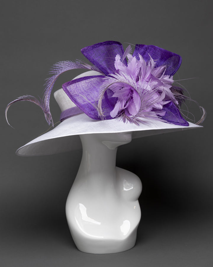 THG3419 - The Hat Girls