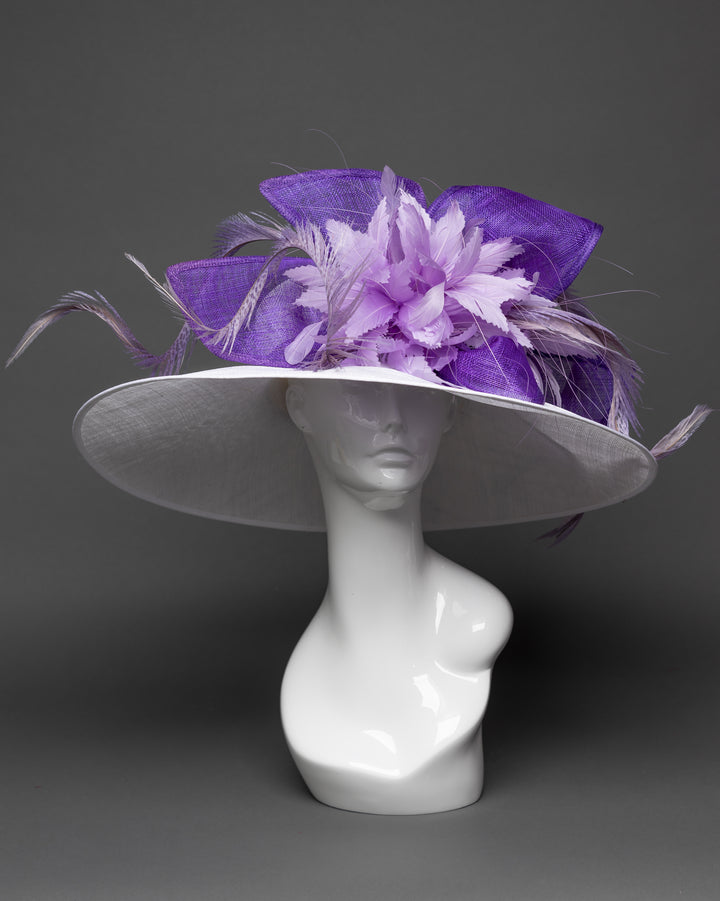 THG3419 - The Hat Girls