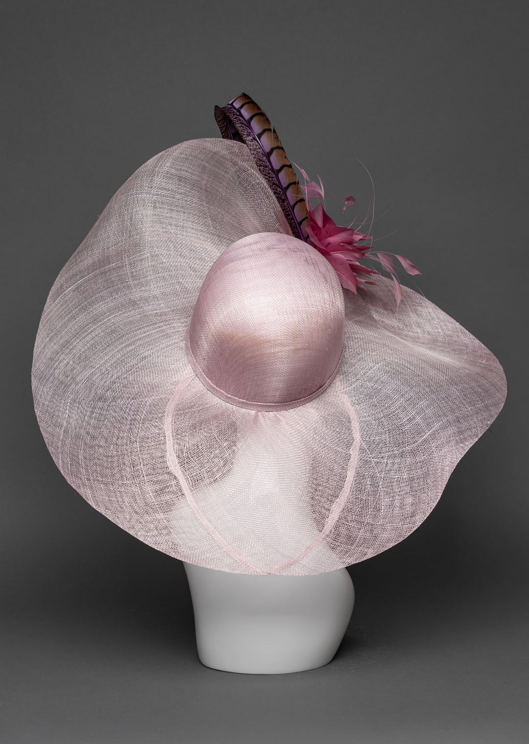 THG3428 - The Hat Girls