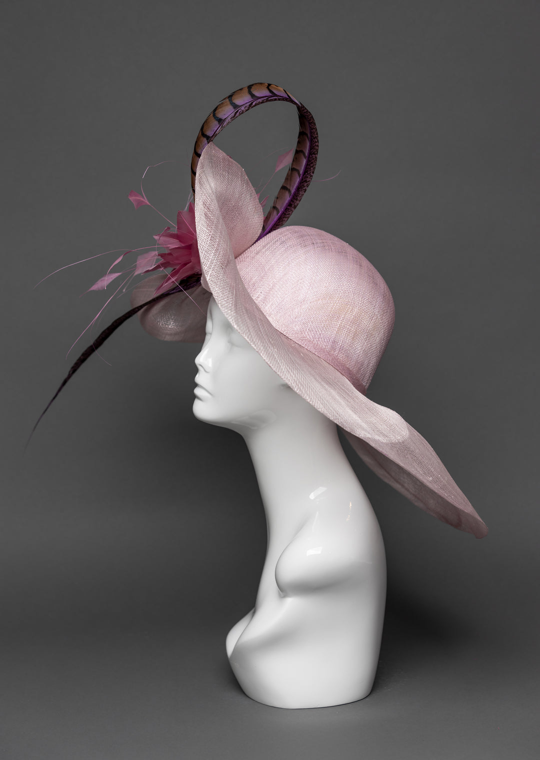 THG3428 - The Hat Girls