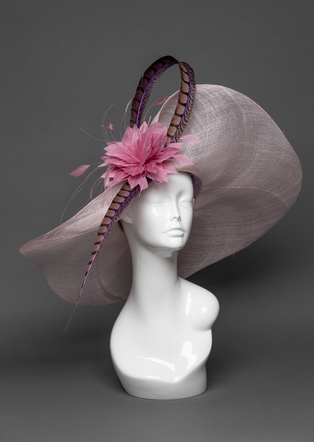 THG3428 - The Hat Girls