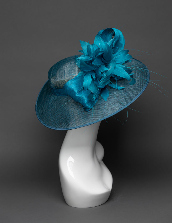 THG3439 - The Hat Girls