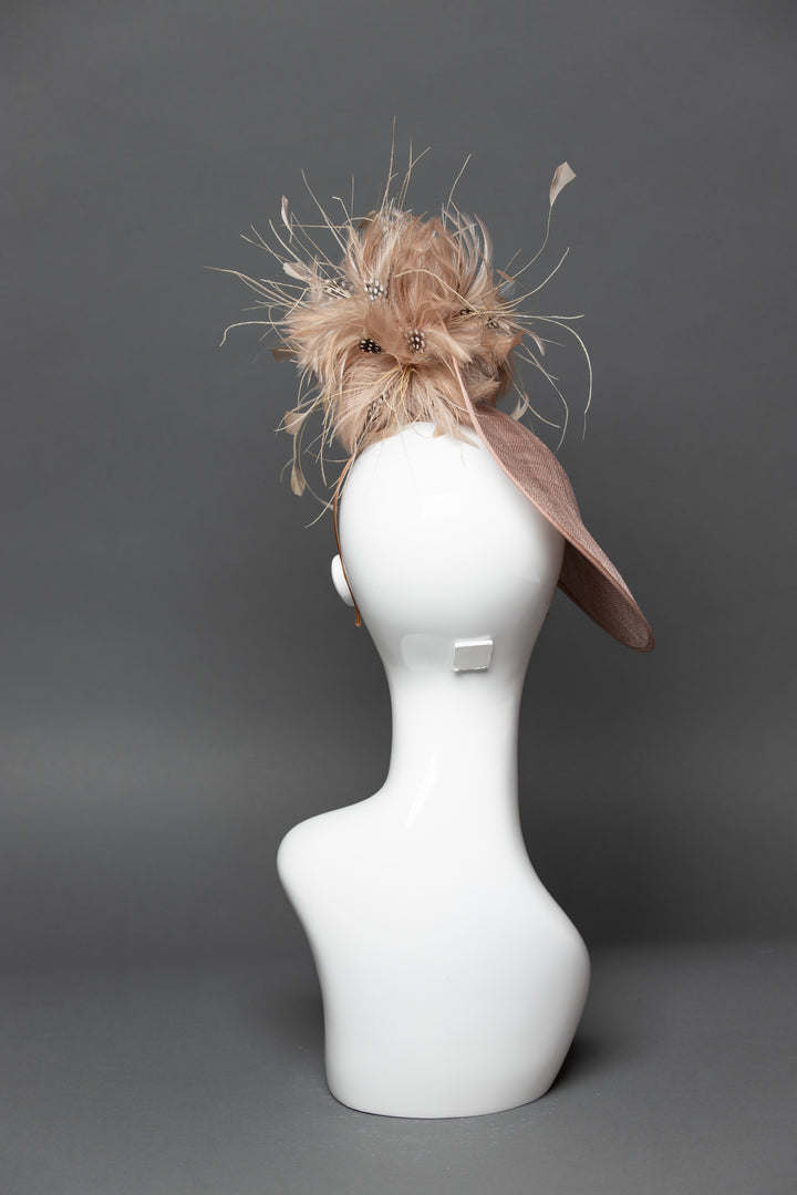 THG3444 - The Hat Girls