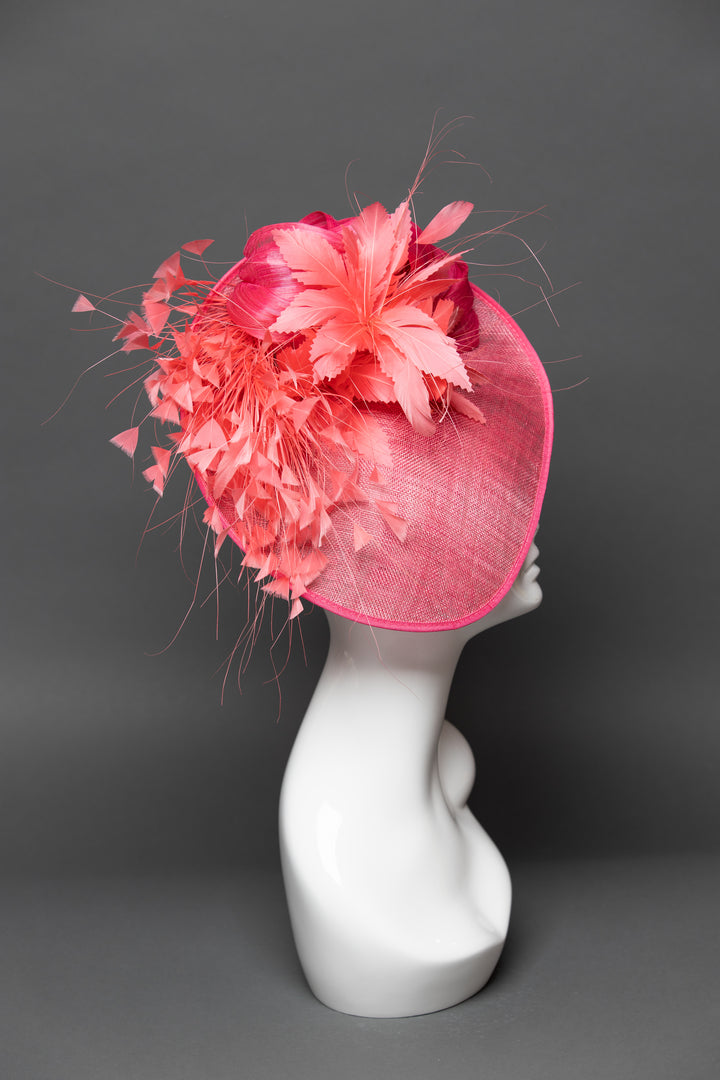 THG3455 - The Hat Girls