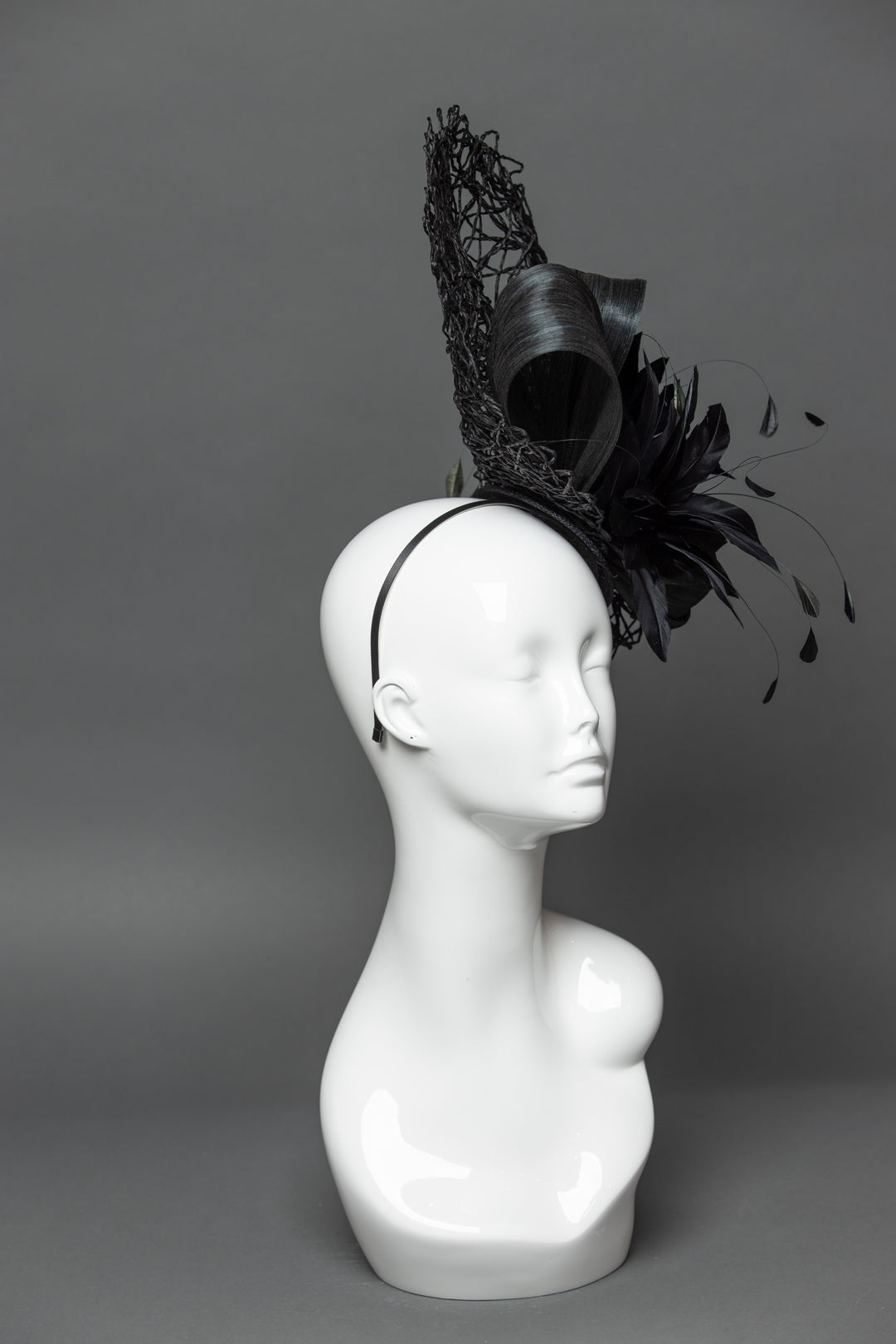 THG3464 - The Hat Girls