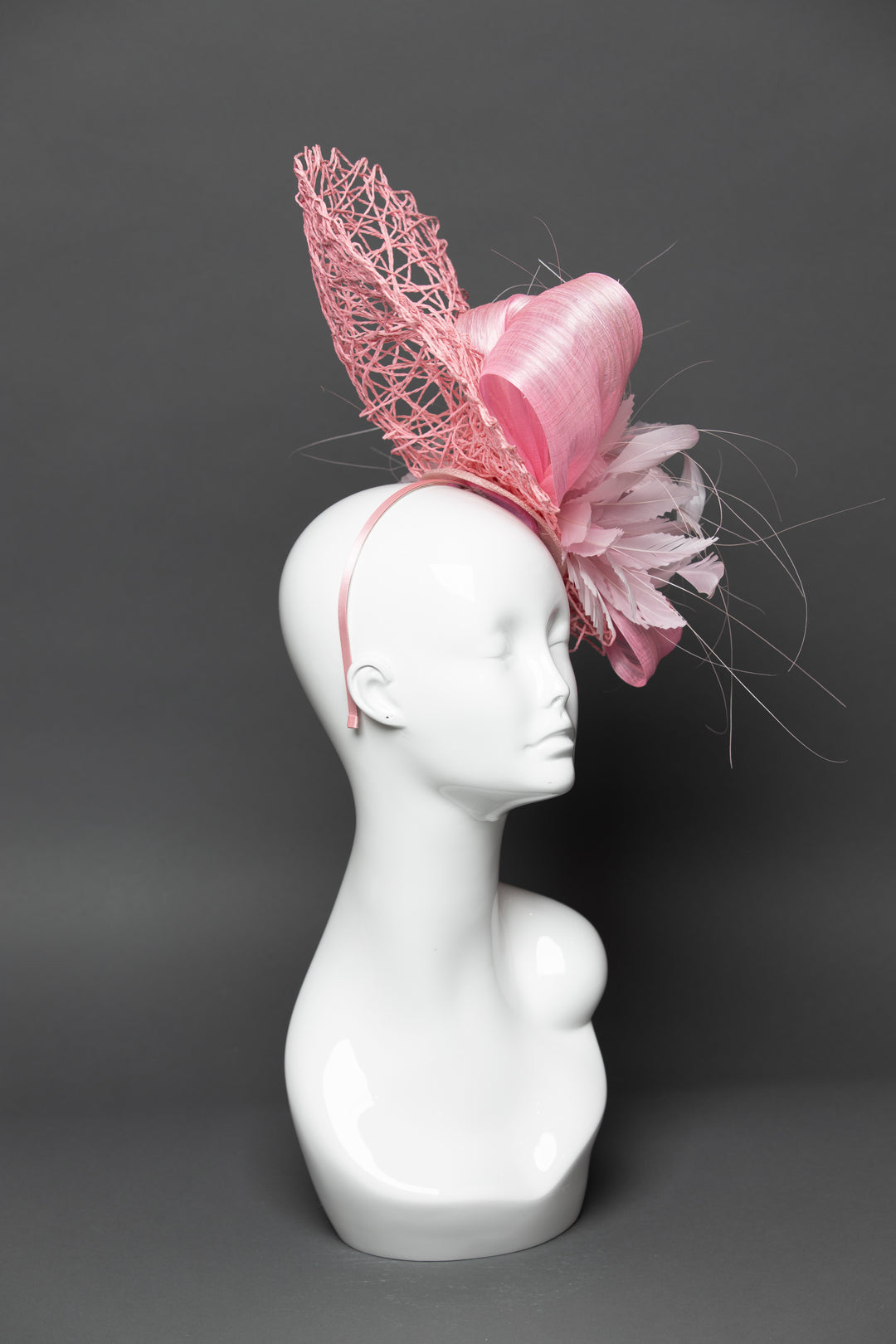 THG3467 - The Hat Girls