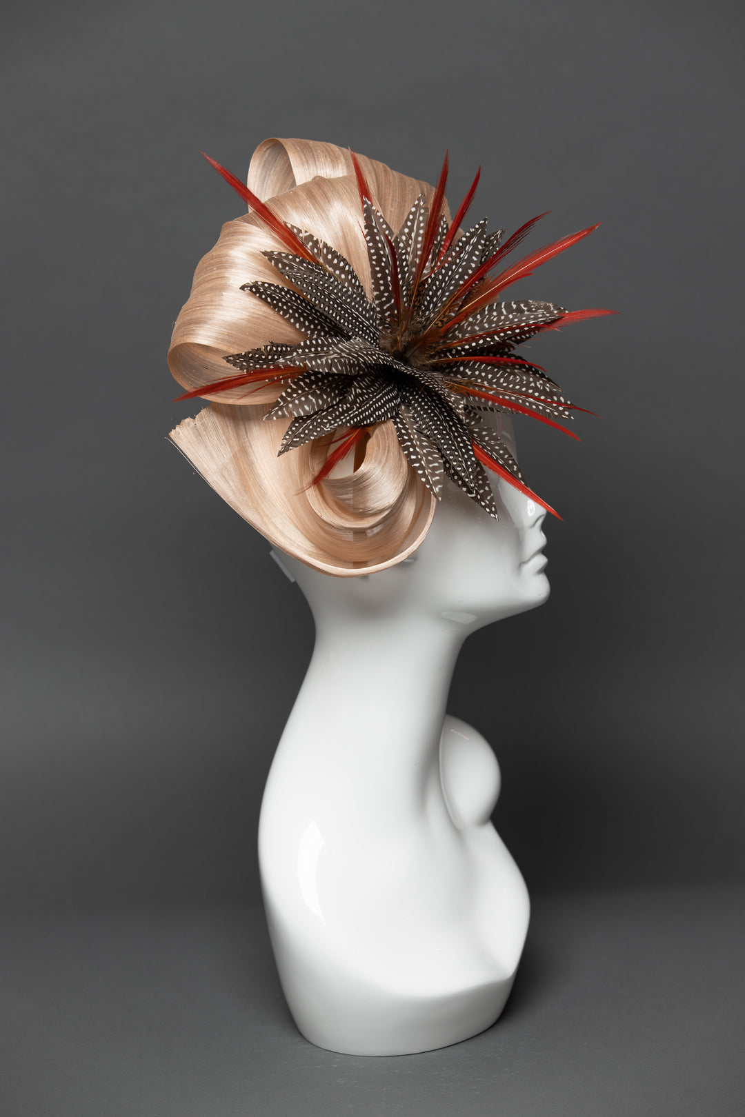 THG3470 - The Hat Girls