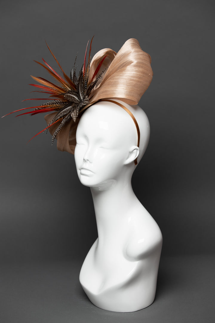 THG3470 - The Hat Girls