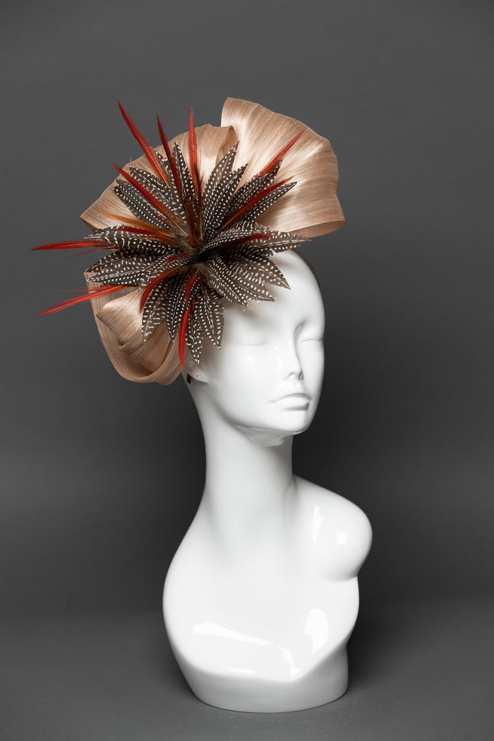 THG3470 - The Hat Girls