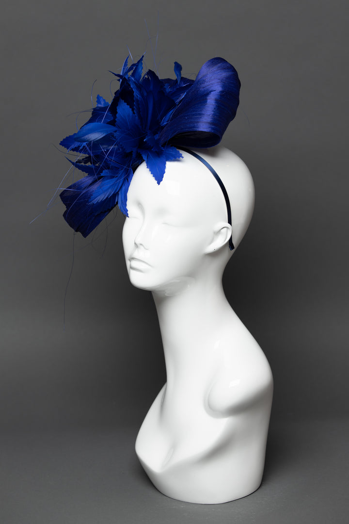 THG3481 - The Hat Girls