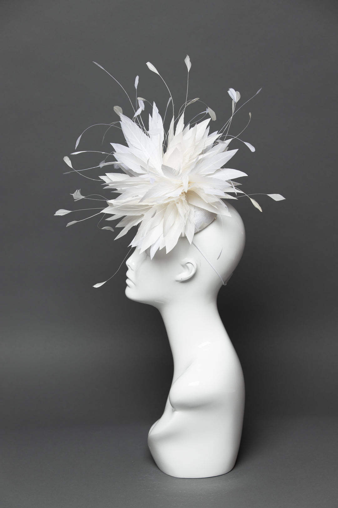 THG3487 - The Hat Girls