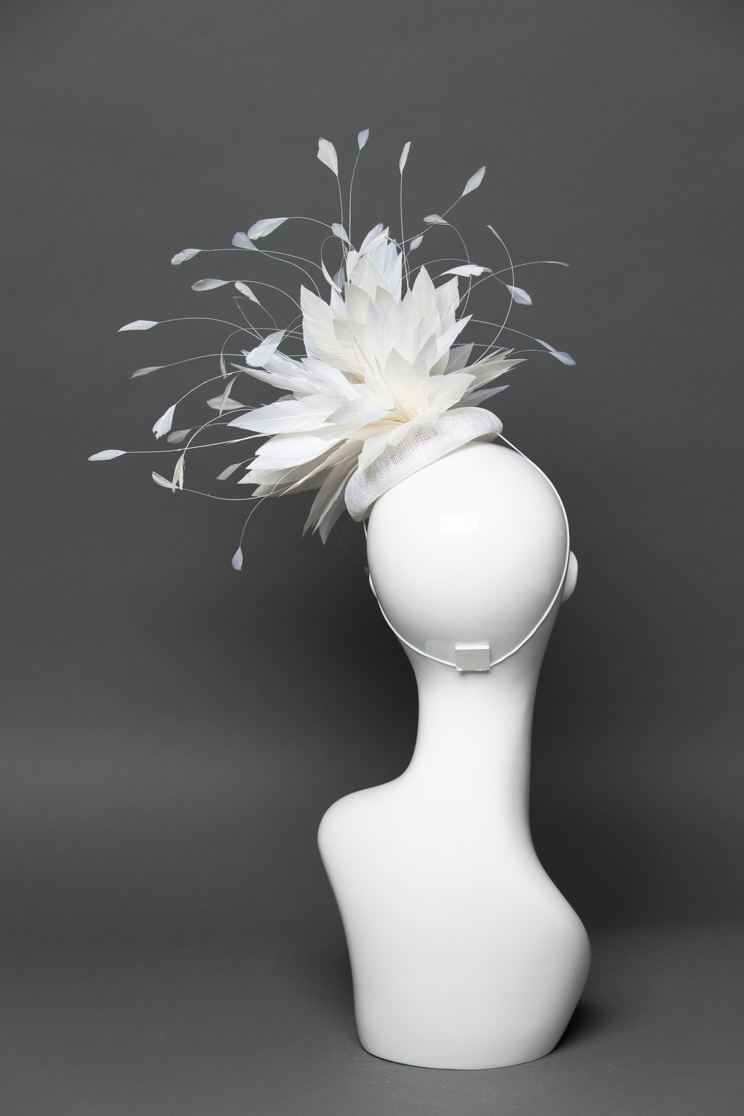 THG3487 - The Hat Girls