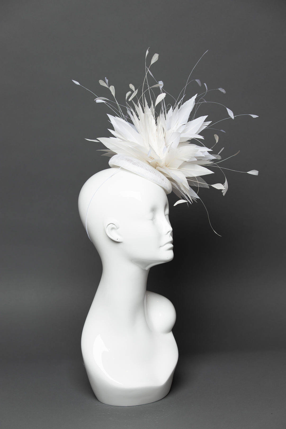 THG3487 - The Hat Girls