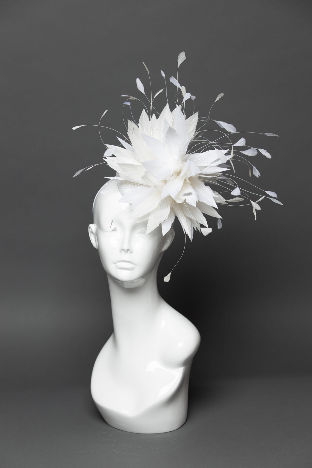 THG3487 - The Hat Girls