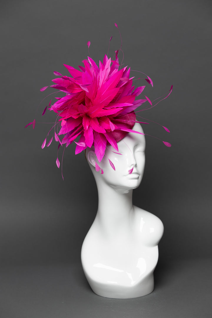 THG3491 - The Hat Girls