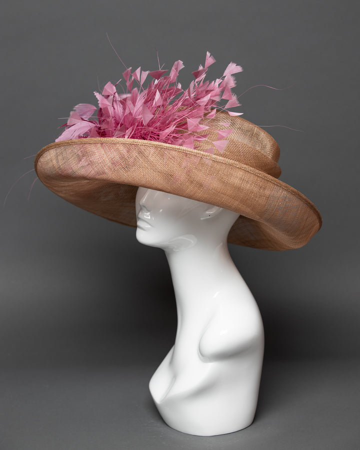 THG3511 - The Hat Girls