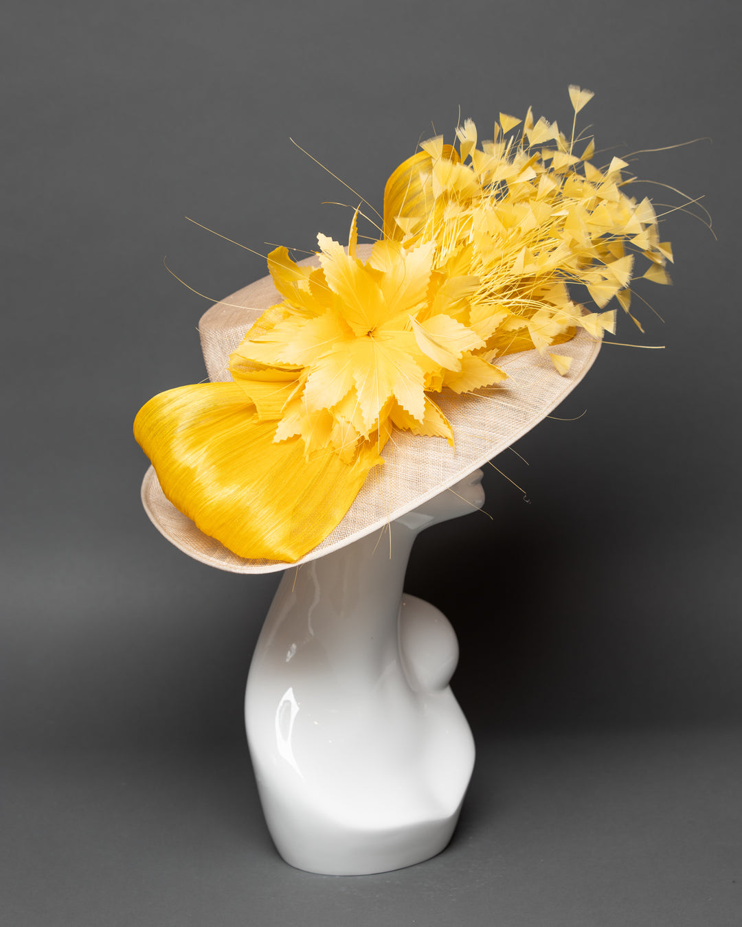 THG3516 - The Hat Girls