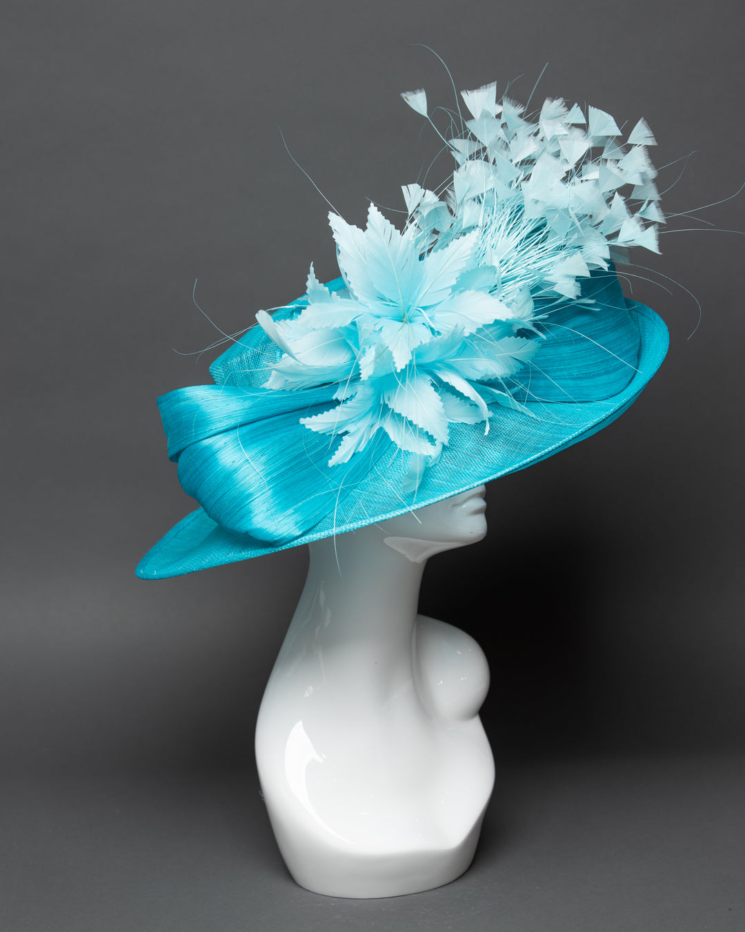 THG3517 - The Hat Girls