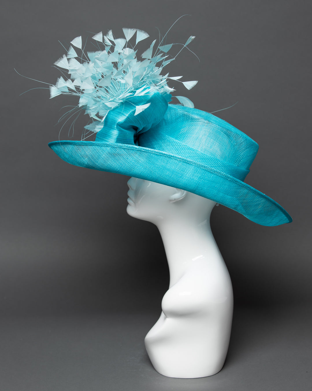 THG3517 - The Hat Girls