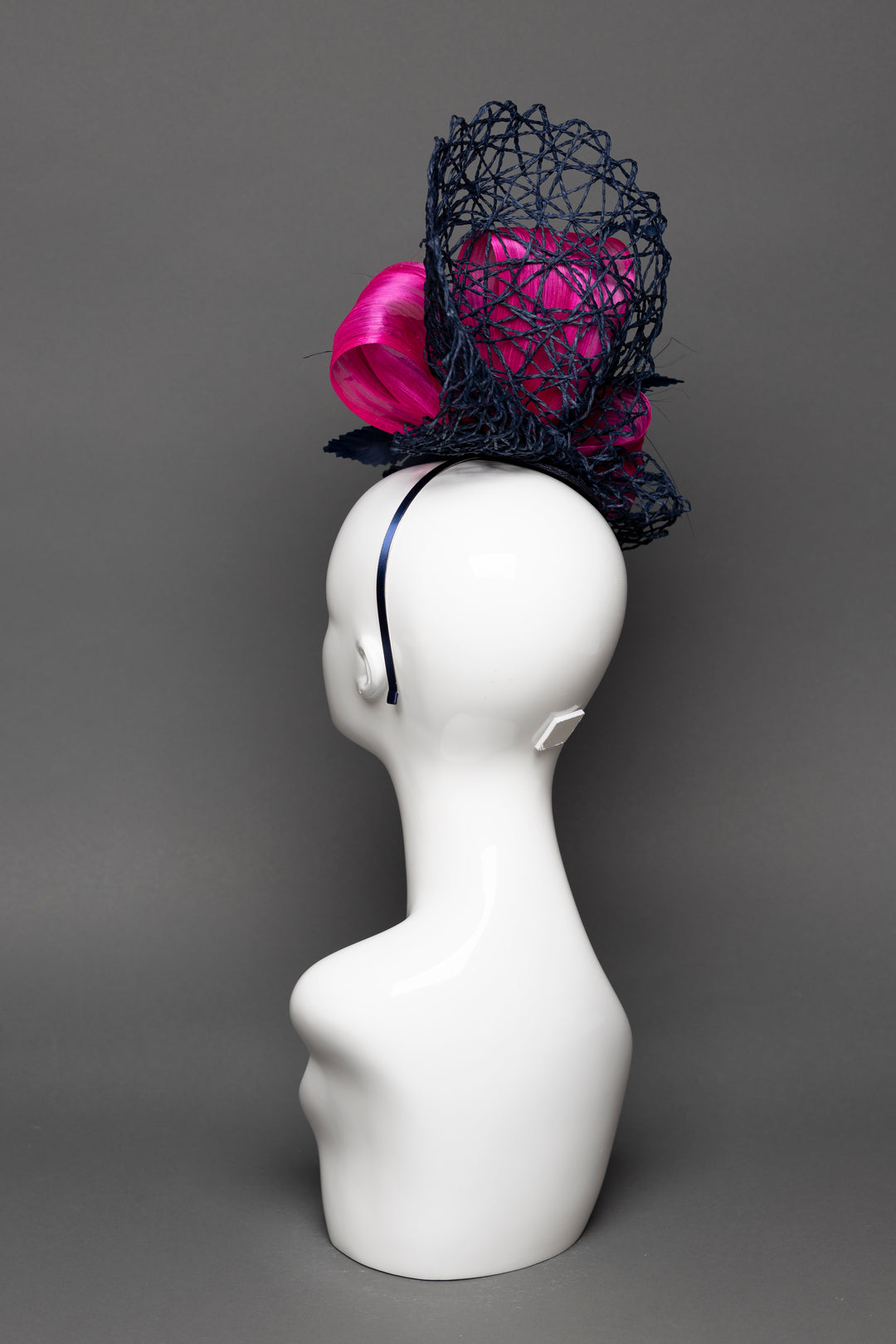 THG3538 - The Hat Girls