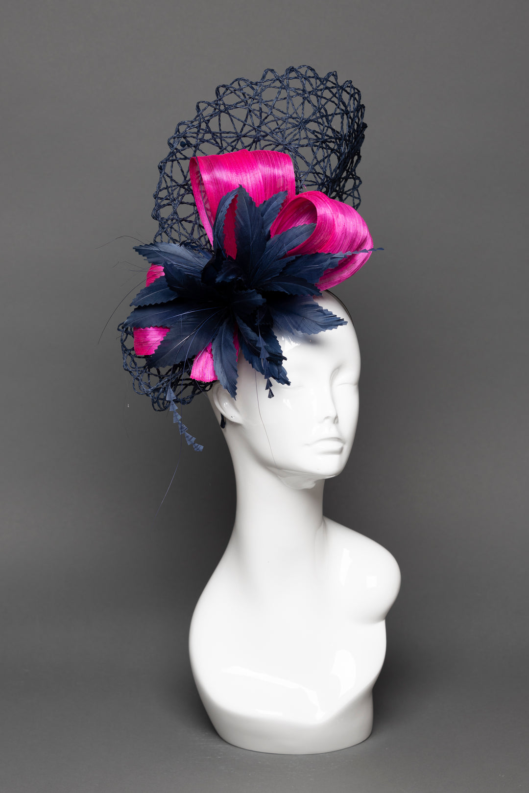 THG3538 - The Hat Girls