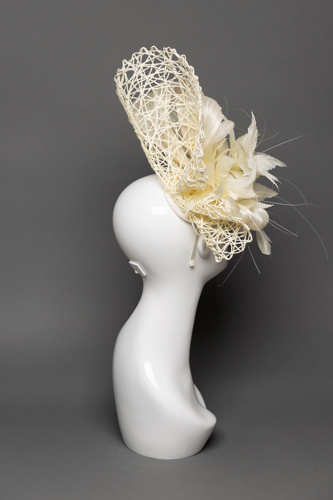 THG3539 - The Hat Girls