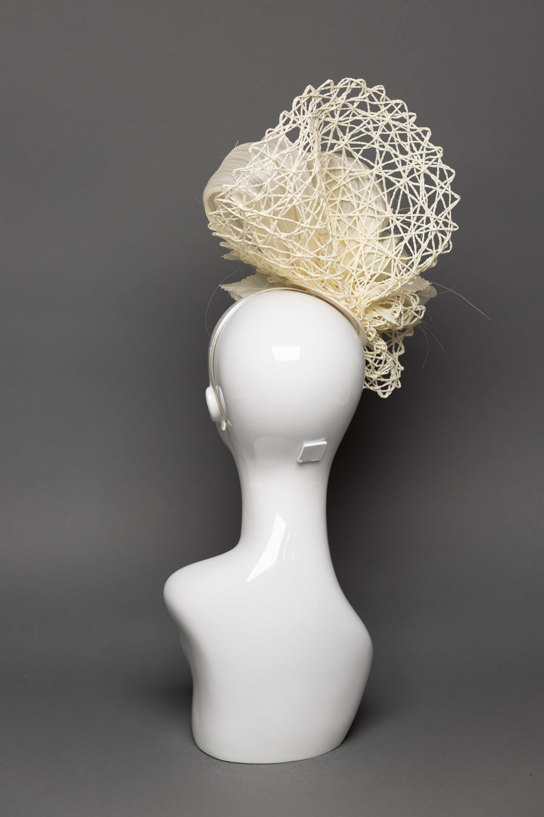 THG3539 - The Hat Girls