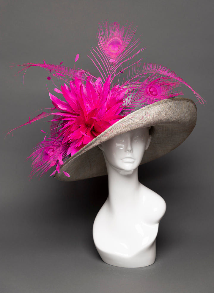 THG3556 - The Hat Girls