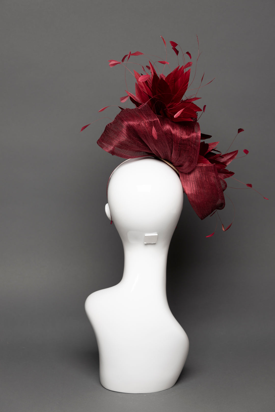 THG3573 - The Hat Girls