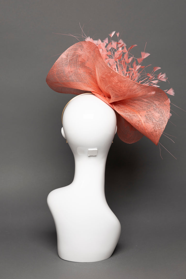 THG3603 - The Hat Girls