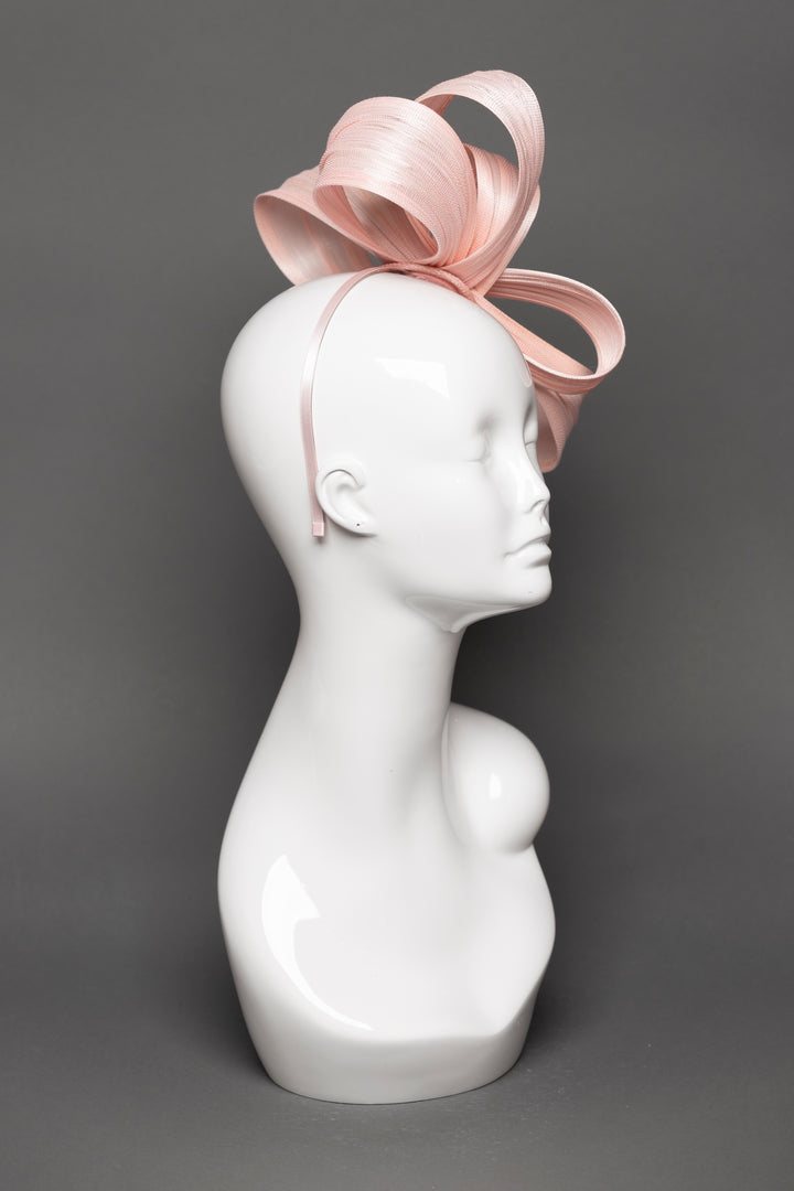 THG3610 - The Hat Girls