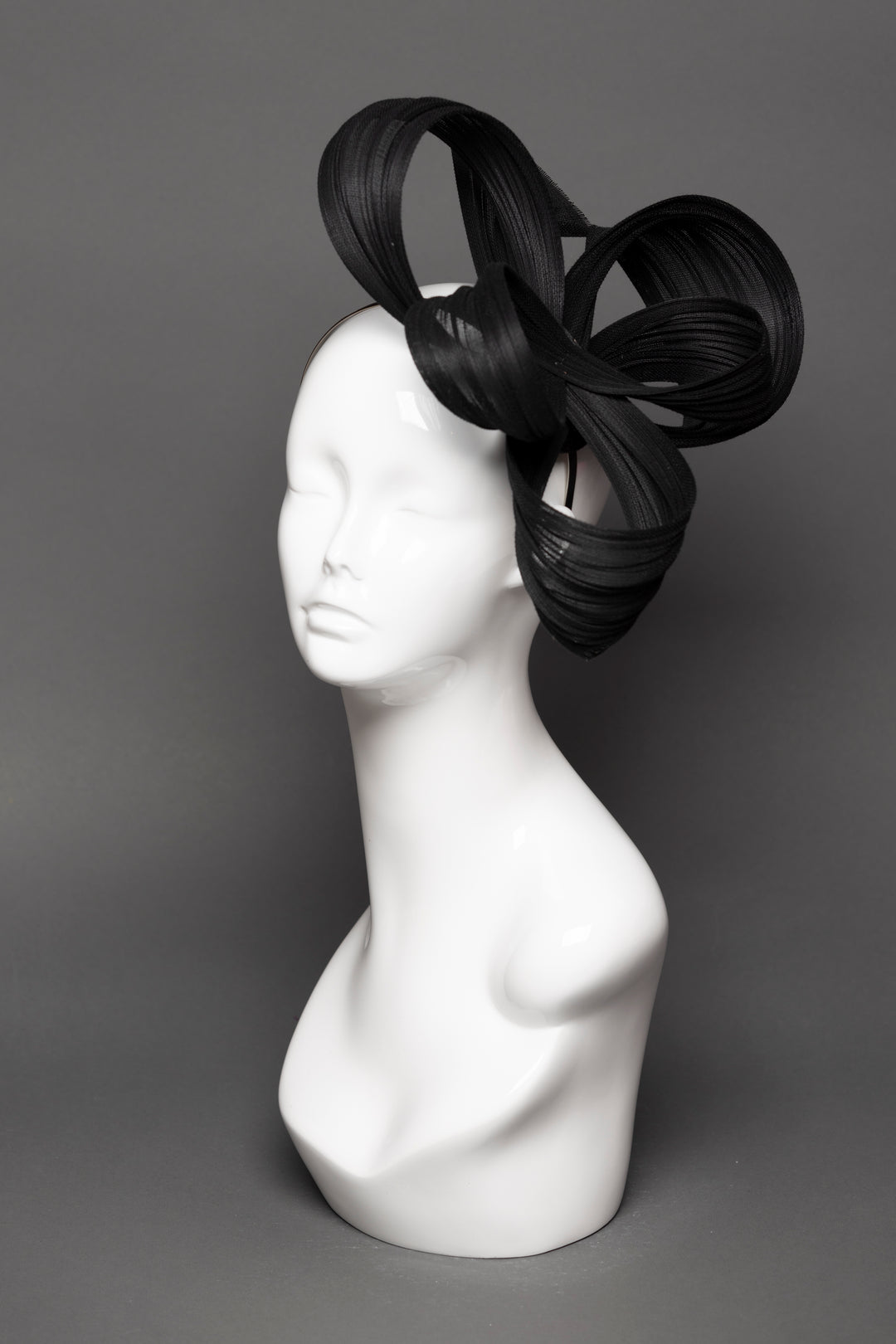 THG3611 - The Hat Girls