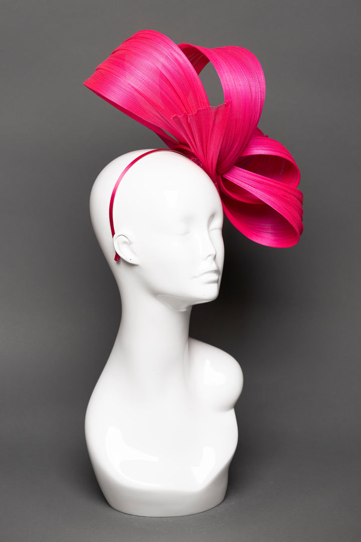 THG3612 - The Hat Girls