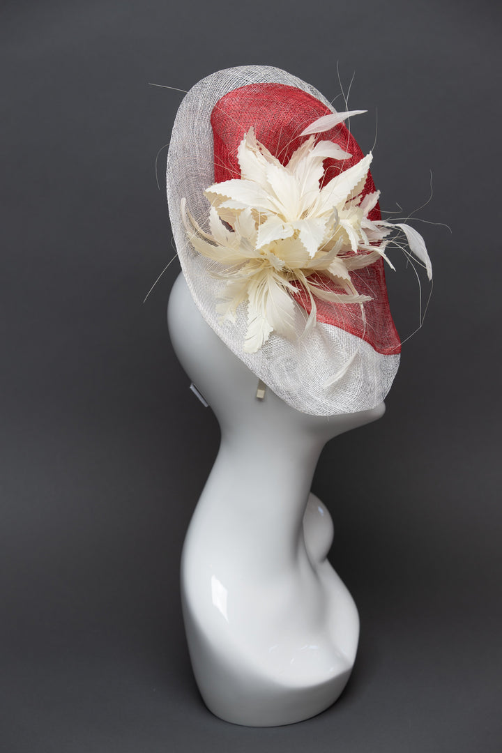 THG2529 - The Hat Girls